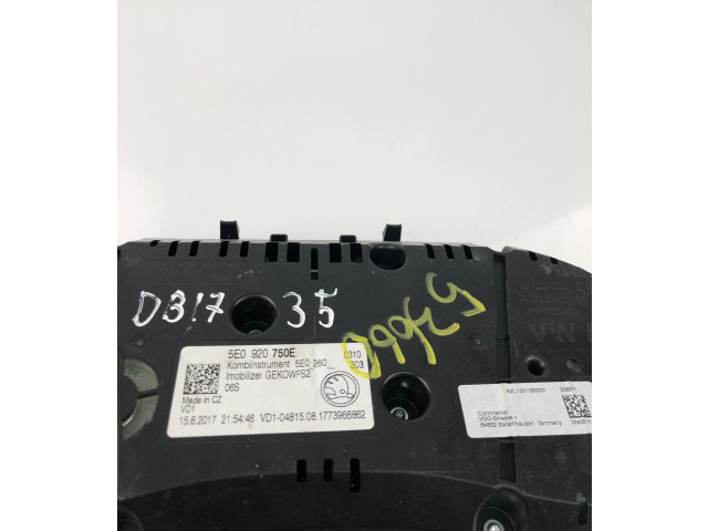 Панель приборов 5E0920750E Skoda Octavia Mk3 (5E)