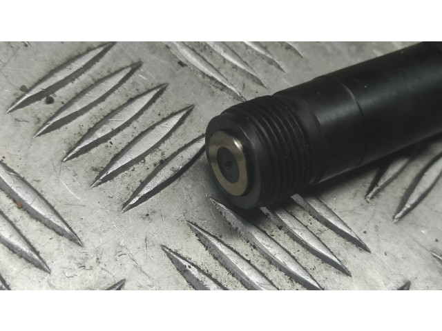 Vstřikovač 000010101051   Mercedes-Benz Vito Viano W638  pro naftový motor 2.2  