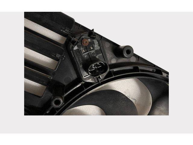 Электрический вентилятор радиаторов    52121670, 52069710   Jeep Renegade