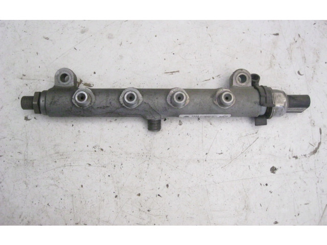 Vstřikovací lišta 057130089Q Audi A8 S8 D4 4H