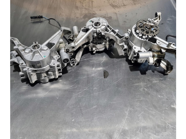 Масляный насос G4D3-6L079-J Jaguar XF X250