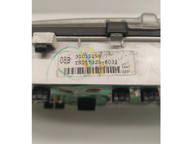 Панель приборов 30025098, TN2573208032 Chevrolet Tracker