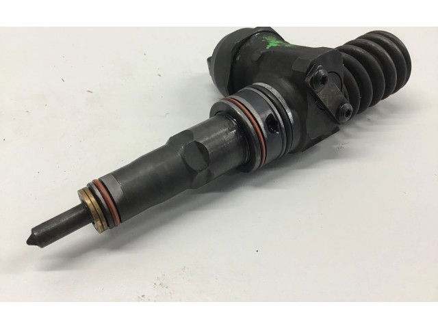 Форсунка 03G130073AJ Audi A3 S3 A3 Sportback 8P -