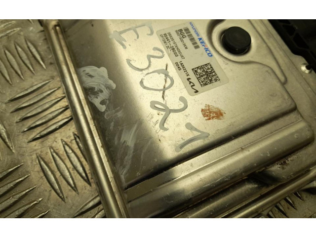 Блок управления двигателя 954412BGG0, E3021 KIA Niro