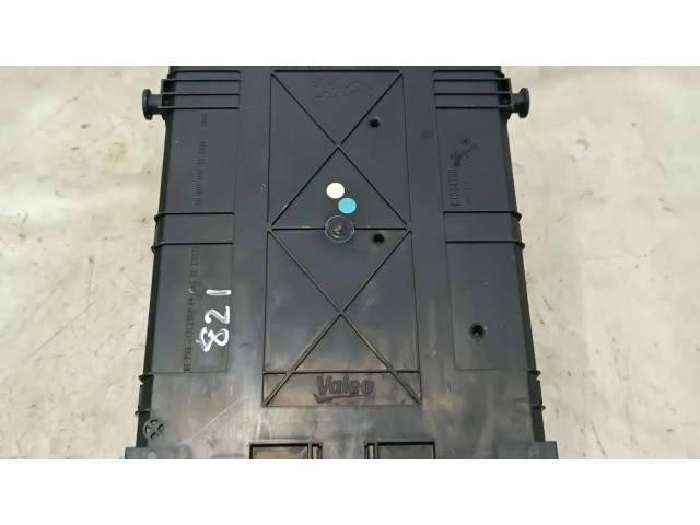 Блок предохранителей 9807531680   Peugeot 2008 I    