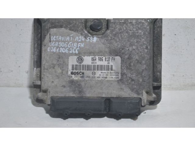 Блок управления двигателя 06A906018FH, 0261206266   Skoda Octavia Mk1 (1U)