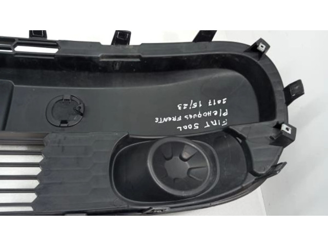 Передняя решётка Fiat 500L 2013- года 735522417