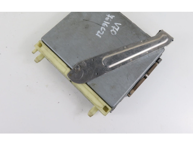 Блок управления двигателем Блок управления 0281001592   Volvo V70