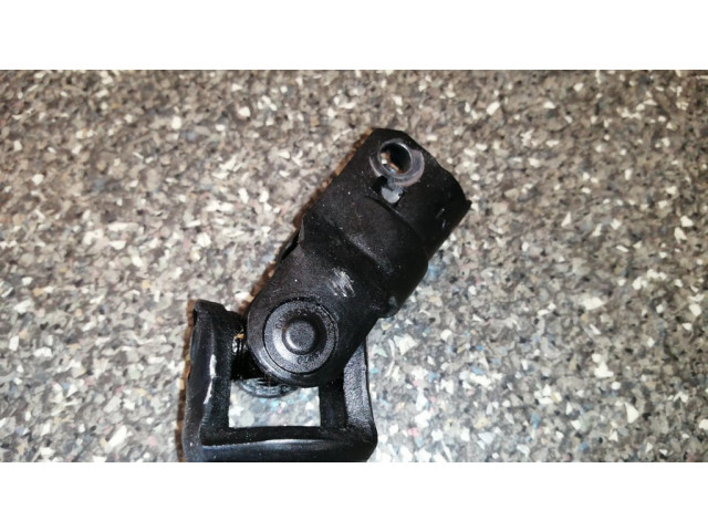 Крестовидная связь оси рулевого колеса