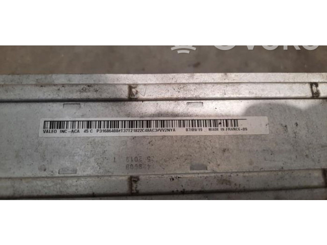 Интеркулер P31686408 Volvo XC40