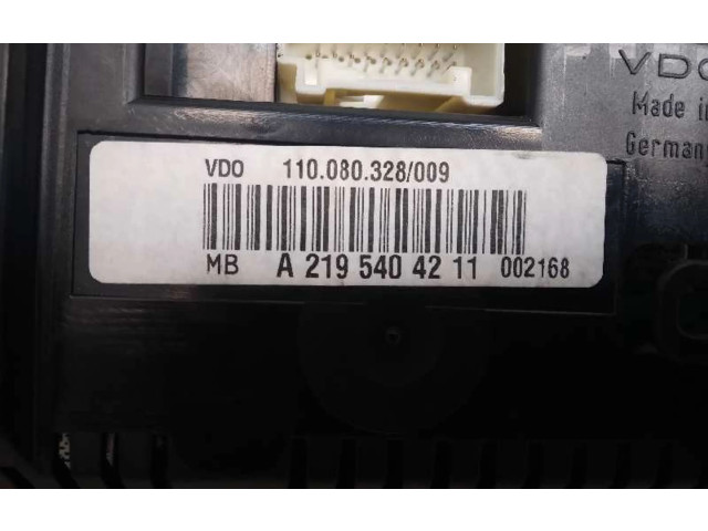 Přístrojová deska Mercedes-Benz CLS AMG C219 2006 A2195404211