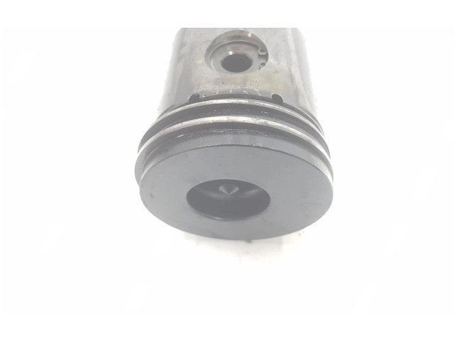 Поршень с шатуном D21L ERR2410, XH226K108AA Land Rover Discovery