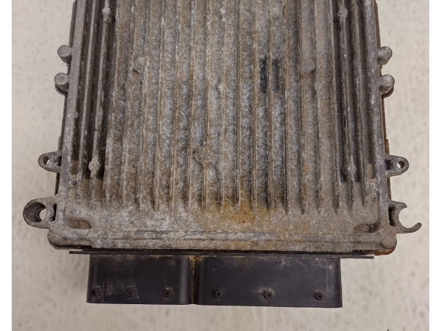 Блок управления двигателем Блок управления P05187330AA, 0281013646 Jeep Commander