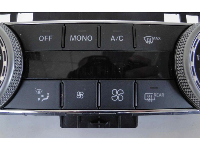 Блок управления климат-контролем A2049002103   Mercedes-Benz GLK (X204)