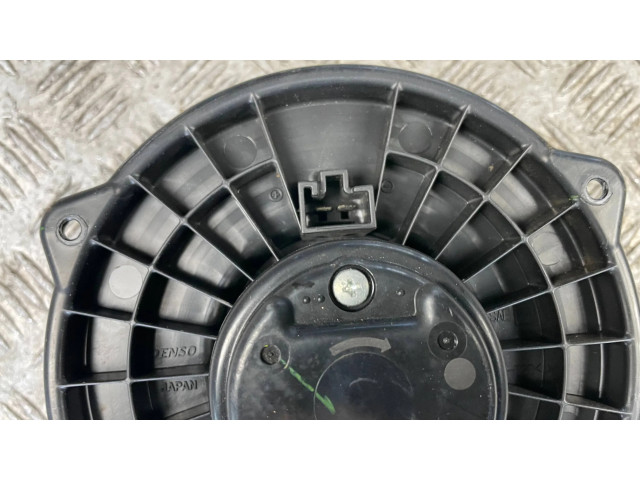 Вентилятор печки Subaru Outback