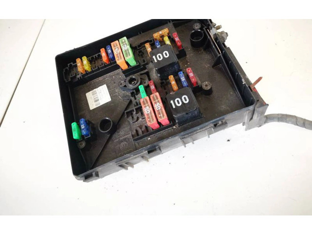 Блок предохранителей  1k0937125d, 0-1718307-3   Skoda Yeti (5L)    