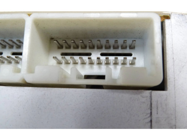 Панель приборов GE6WE Mazda 626