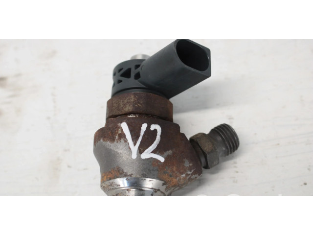 Форсунка 04L130277AC    Volkswagen Golf VII для дизельного двигателя CRB 2