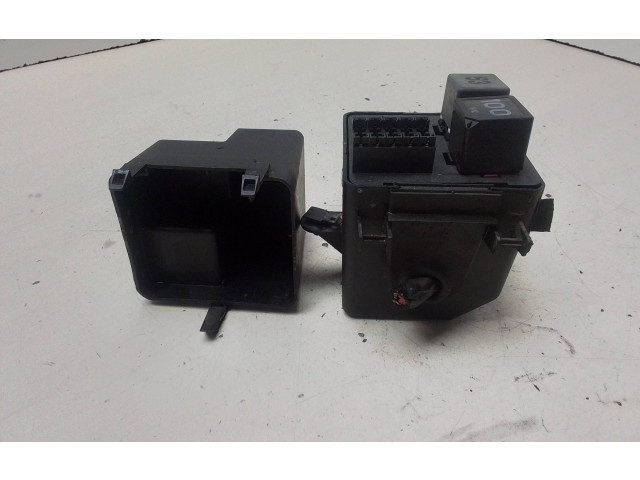 Блок предохранителей  1J0941389B   Audi A3 S3 8P    