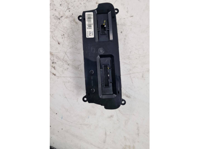 Блок управления климат-контролем 972502P525   KIA Sorento