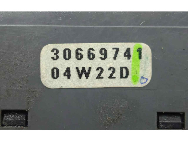 Ручка стеклоочистителей 30669741 Volvo V70