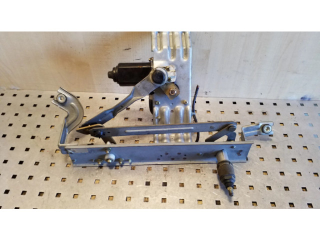 Моторчик заднего дворника 8970928570, RW4100490 Opel Frontera A