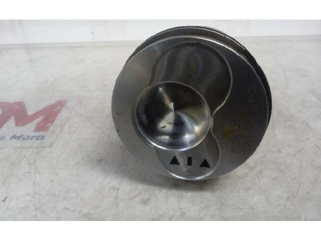  Поршень    Audi A3 S3 8P  