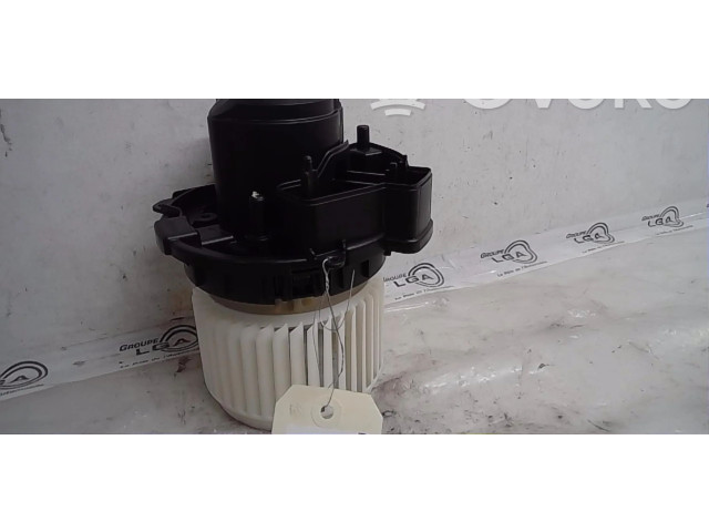 Вентилятор печки    DT116243   Renault Clio V