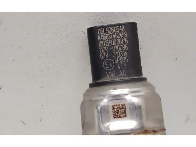 Vstřikovací lišta 06L133317E, 06L906054B Volkswagen Tiguan