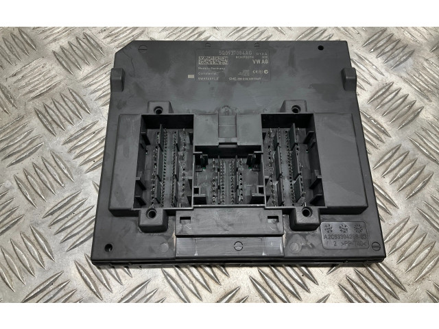 Комфортный модуль 5Q0937084AG   Skoda Octavia Mk3 (5E)    