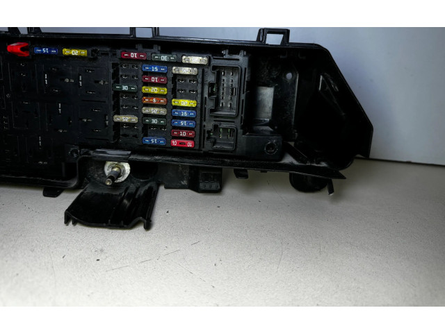 Блок предохранителей 9452993, 518322110 Volvo S60