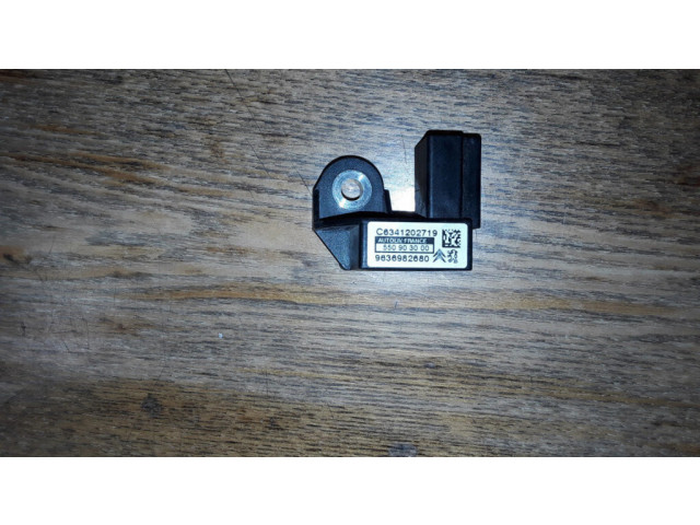 Датчик удара надувных подушек