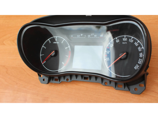 Přístrojová deska Opel Zafira C 2016 39129402, 391030224