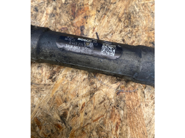 Топливная рампа 30757146   Volvo V70  