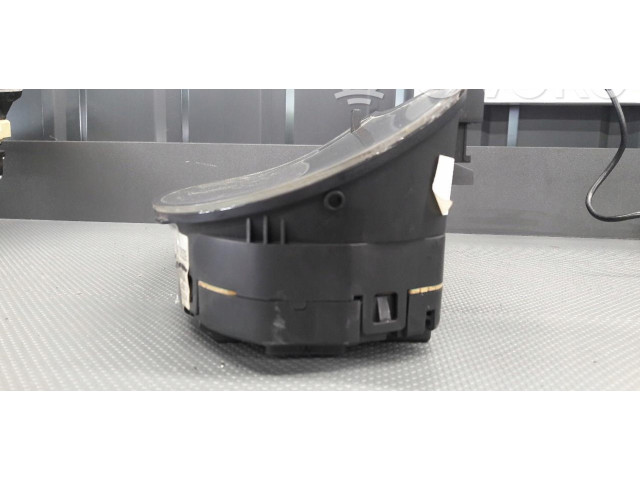 Панель приборов 6Q0920820E   Volkswagen Phaeton       