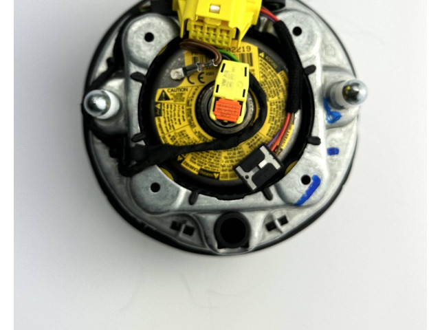 Подушка безопасности водителя    Audi TT TTS RS Mk3 8S