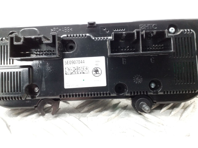 Блок управления климат-контролем 5E0907044 Skoda Octavia Mk3 (5E)