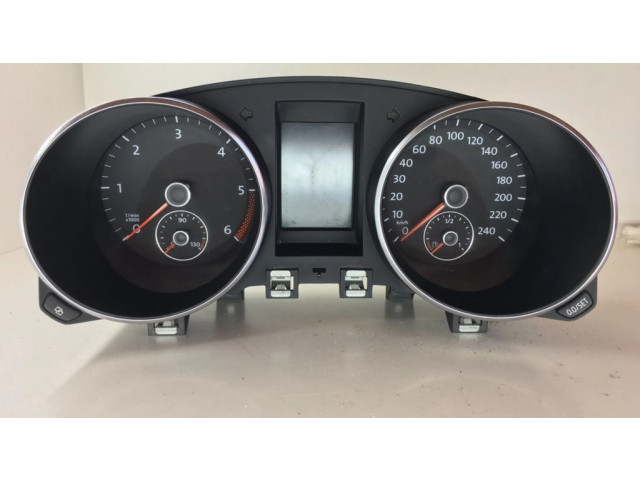 Панель приборов 5K0920870C Volkswagen Golf VI