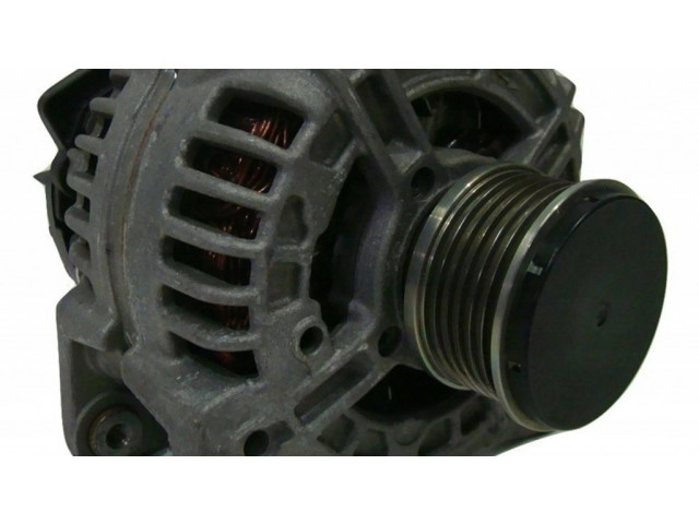 Генератор 231008578R   Renault Megane III 1.6     