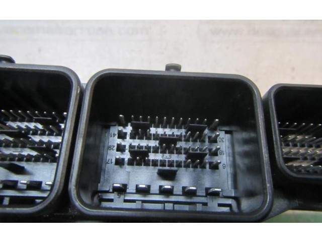 Блок управления двигателя    Peugeot Partner