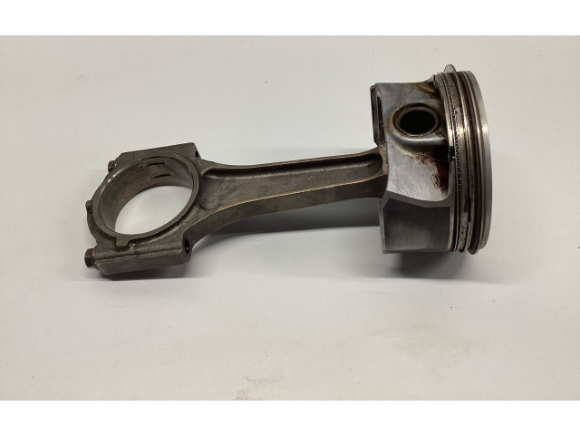 Поршень с шатуном Dodge Challenger