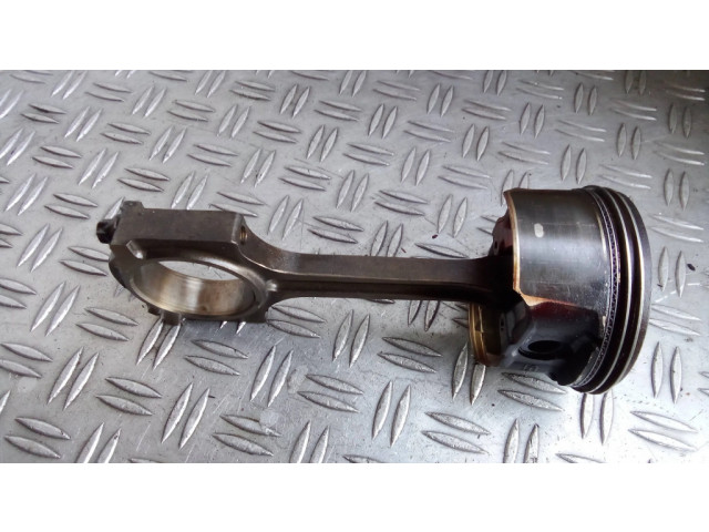 Píst Ford Galaxy pro benzínový motor 2.3