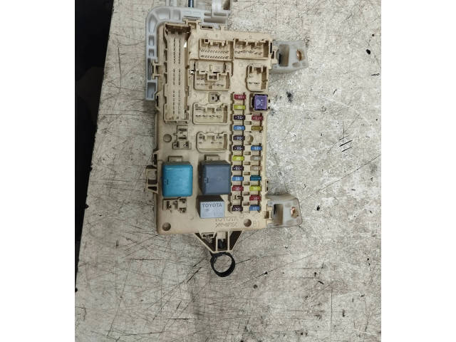 Блок предохранителей  PPT40   Toyota Corolla Verso AR10    