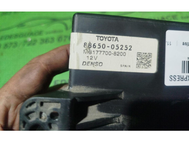 Řídící jednotka 8865005252 Toyota Avensis T270 2013