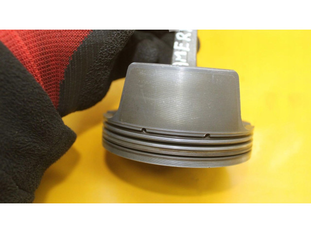 Píst 9481031105R Porsche Panamera (970)