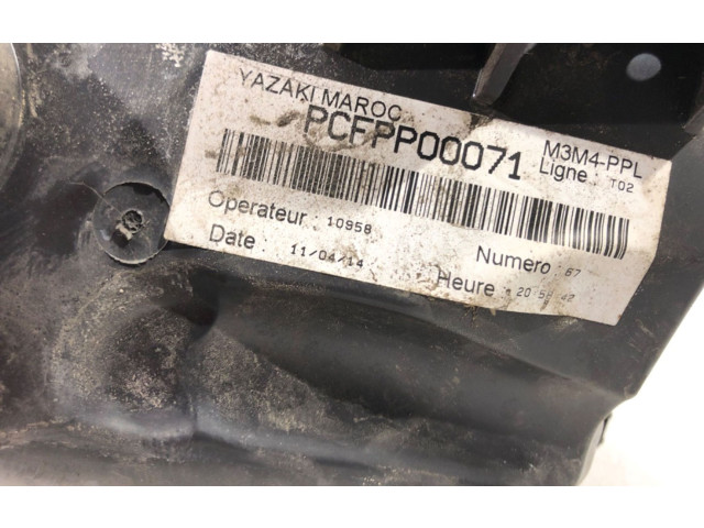 Pojistková skříňka Peugeot 301 2014