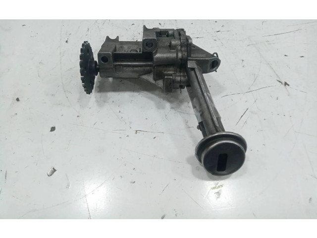 Масляный насос  K9KE8 02012111, 8200307174  Dacia Duster 