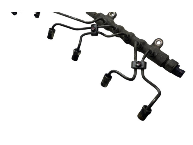 Vstřikovací lišta 238100R020 Toyota Auris 150