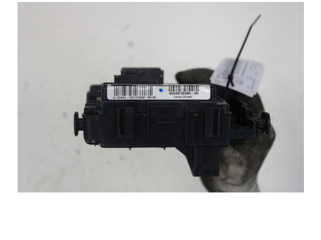 Pojistková skříňka Citroen C2 2003