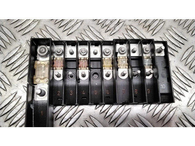 Узел подключения плюсовых проводов